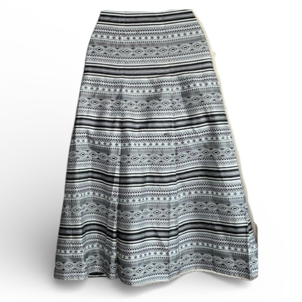 Nine Wear skirt, full with pleats, black & white woven stripe & pattern. 16 EUC